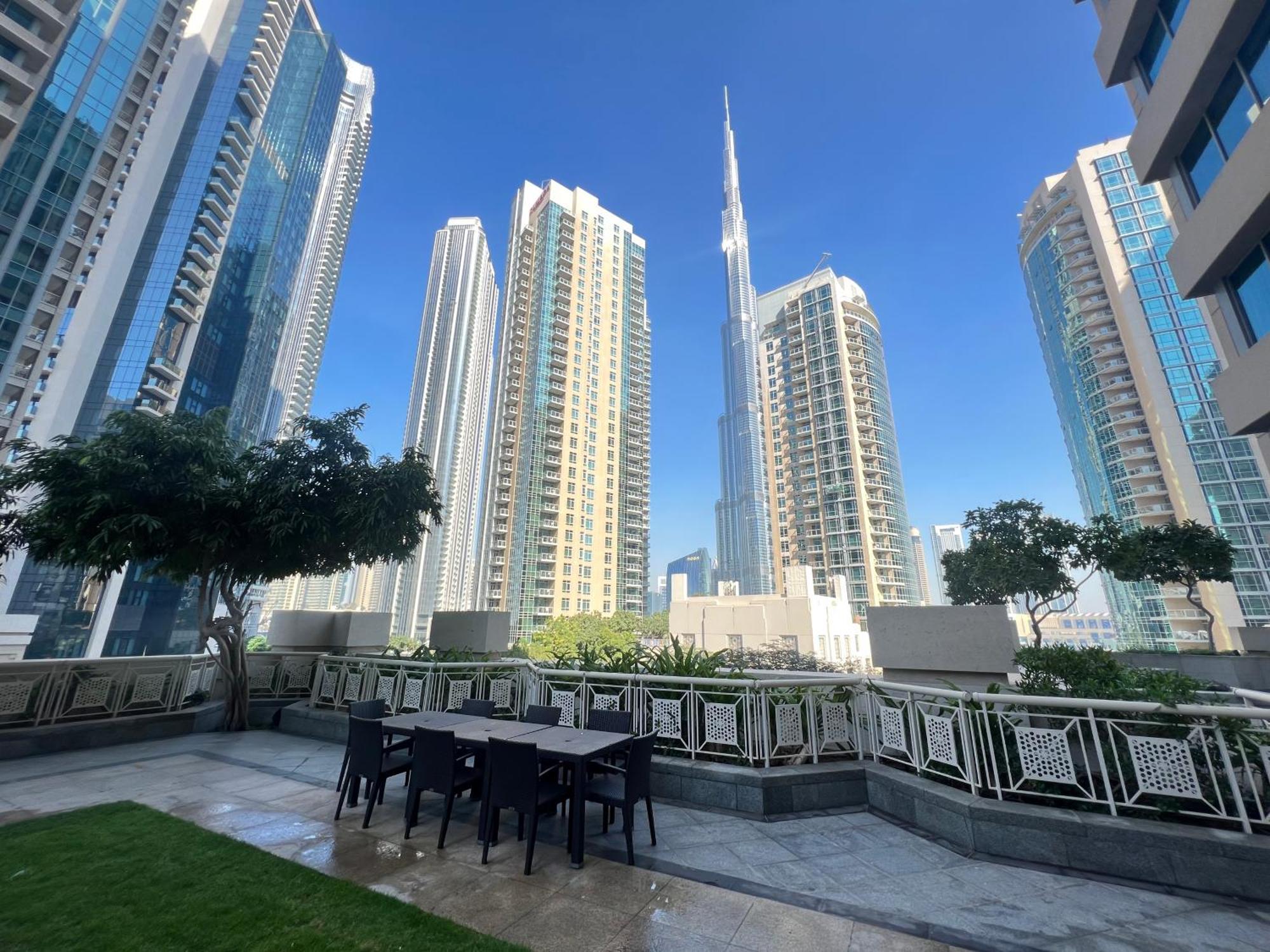 Prestige Living 2Br With Full Burj Khalifa And Fountain View By Auberge Dubai Exteriör bild